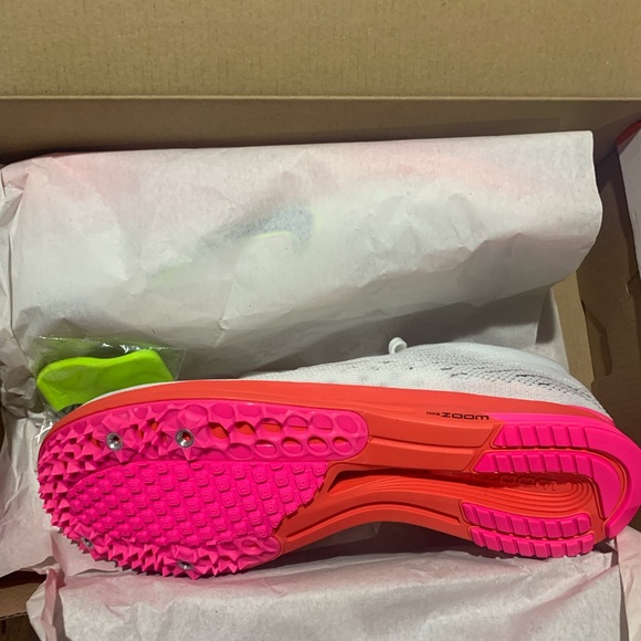 Nike Spike Flat. Brand new. Mens size 9.5 - Picture 2 of 3